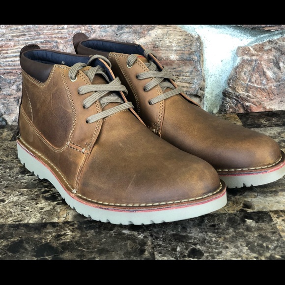 NEW Clarks Men's Vargo Casual Chukka Boots - Picture 5 of 16